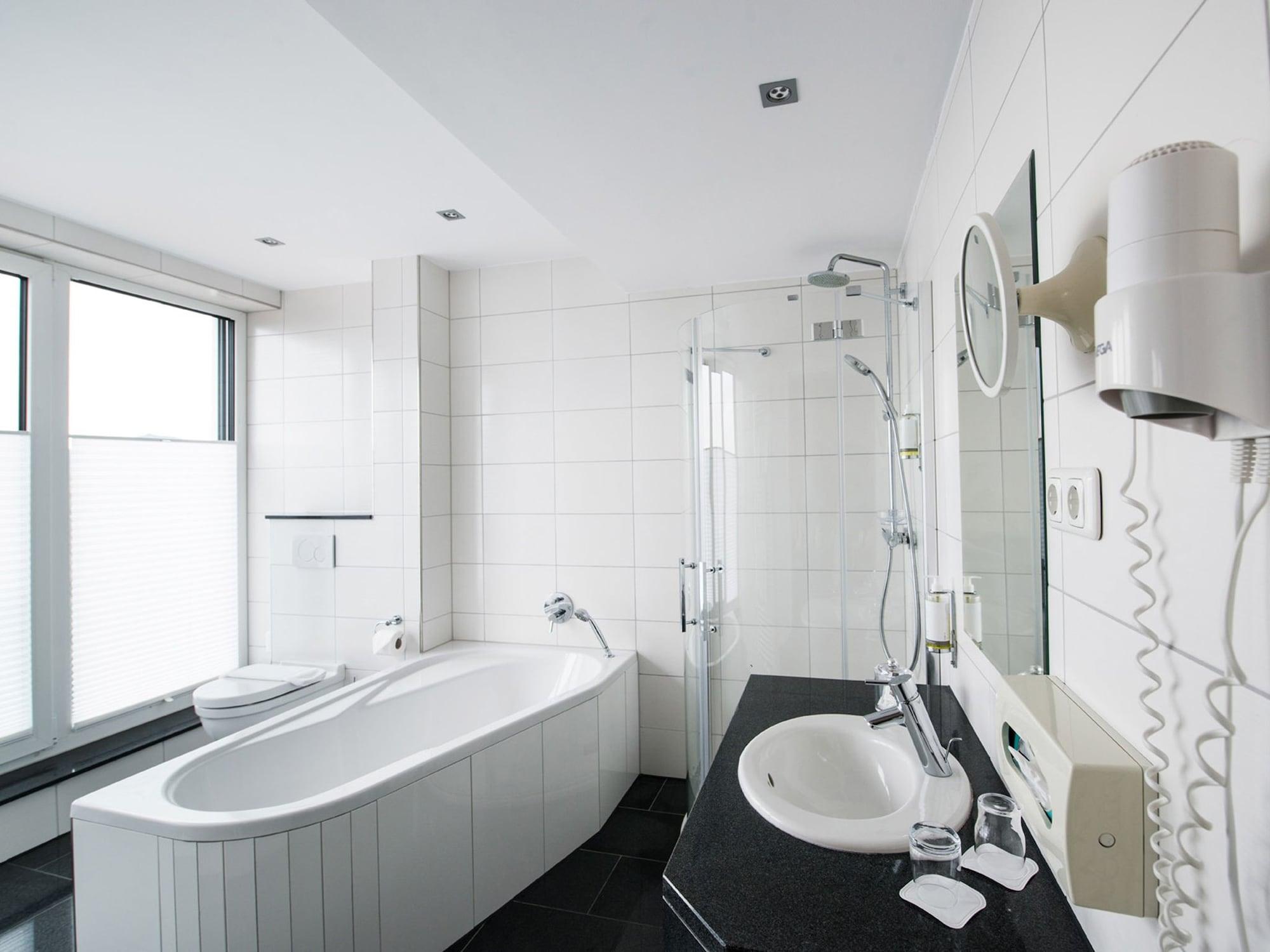 קאסל Design-Konferenzhotel & Restaurant Steinernes Schweinchen מראה חיצוני תמונה