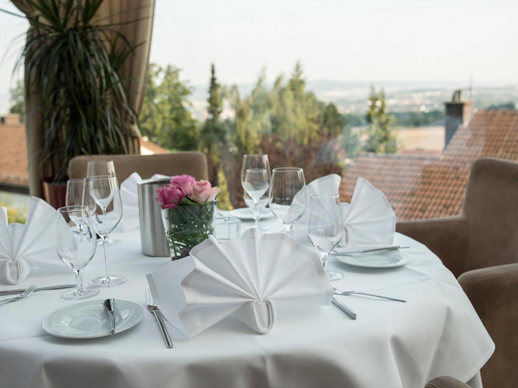 קאסל Design-Konferenzhotel & Restaurant Steinernes Schweinchen מראה חיצוני תמונה